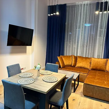 Fuchs Apartment *